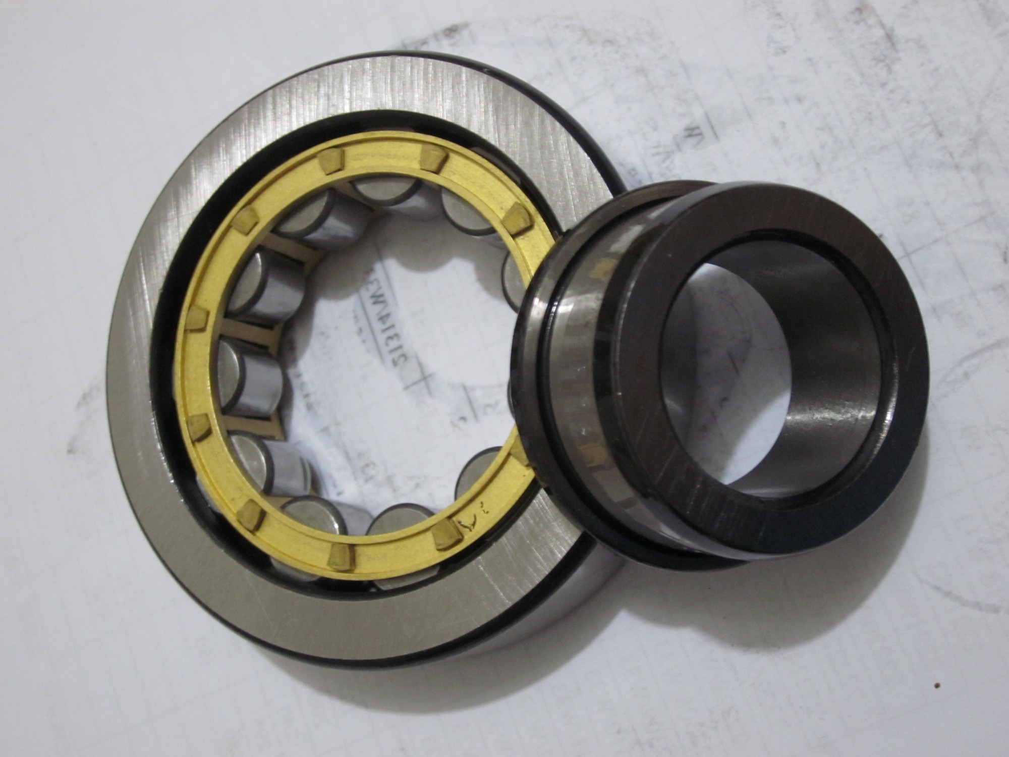 Single Row Cylindrical Roller Bearings Heavy Radial Loads NU209 EM