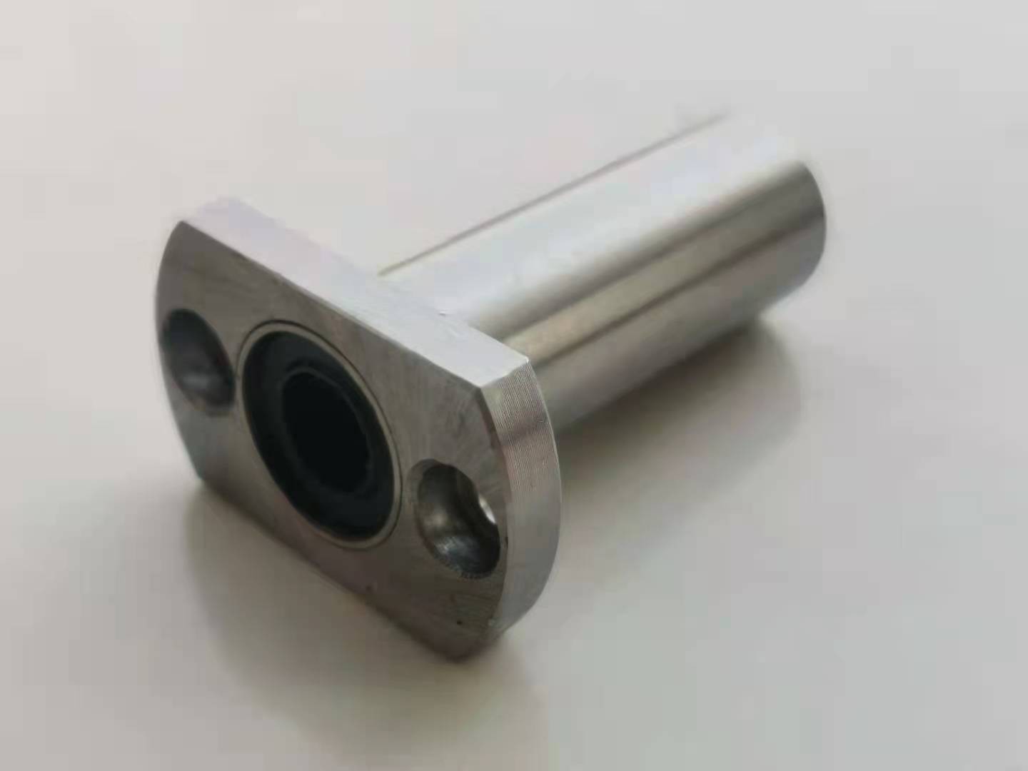 Linear Motion Bearings Low Friction Easy To Install LMH10UU